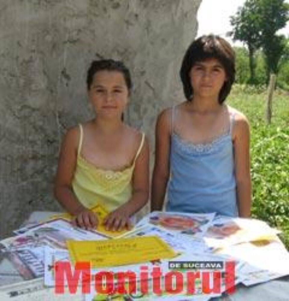 Alina si Dana Peredelcu eleve de nota 10