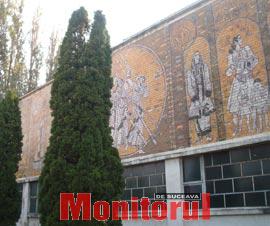 Instituțiile culturale sucevene iau atitudine comună pentru salvarea mozaicului parietal de la ROMUPS