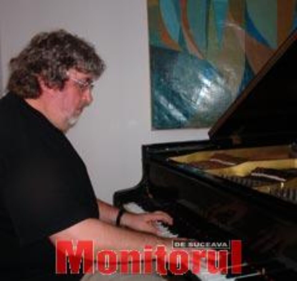 Muzică de pian acompaniată de imagini sugestive