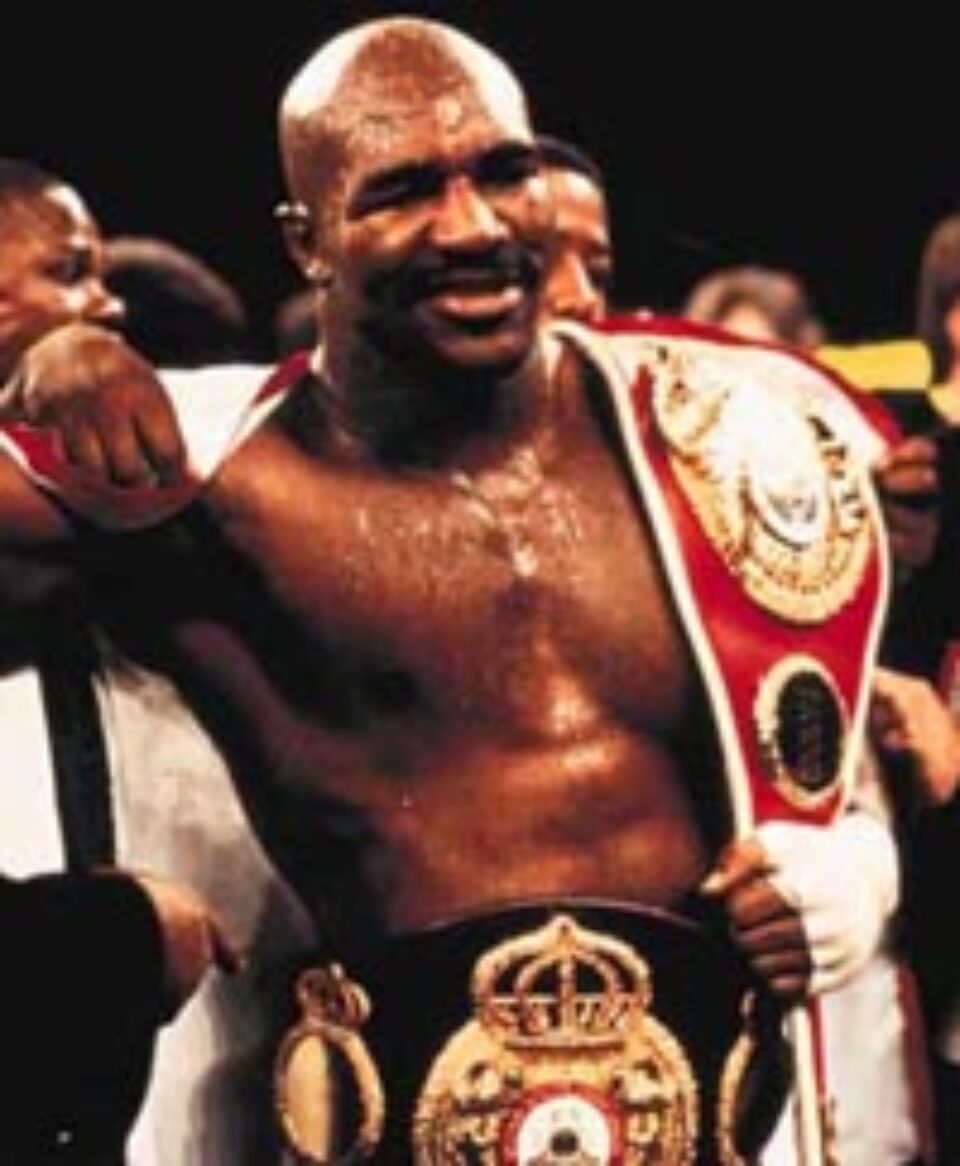Bunicul Holyfield, în ring la 44 de ani