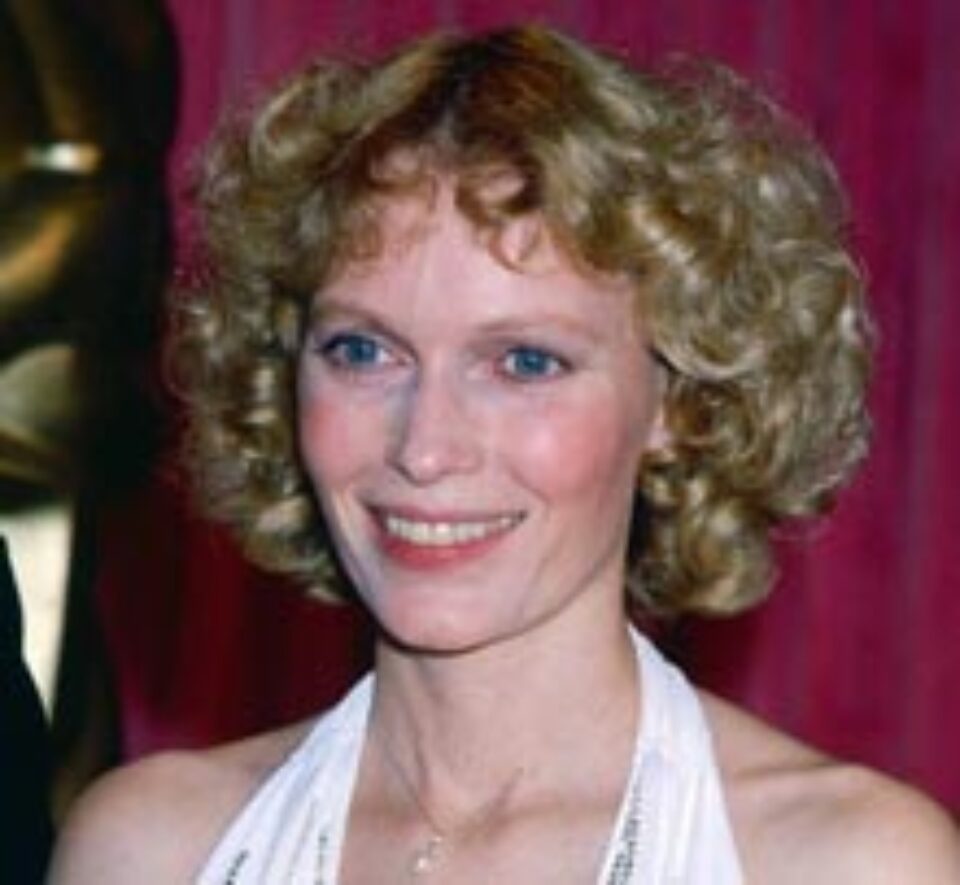 Mia Farrow și-a oferit libertatea în schimbul unui prizonier important din Darfur