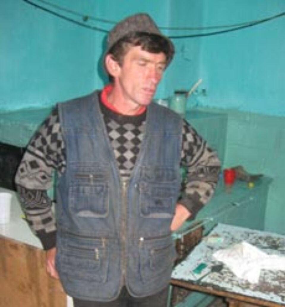 Copilărie sub teroarea biciului Copilărie sub teroarea biciului