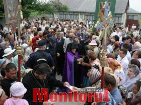 Pelerini din toata tara prezenti la hramul Bisericii Dorintelor