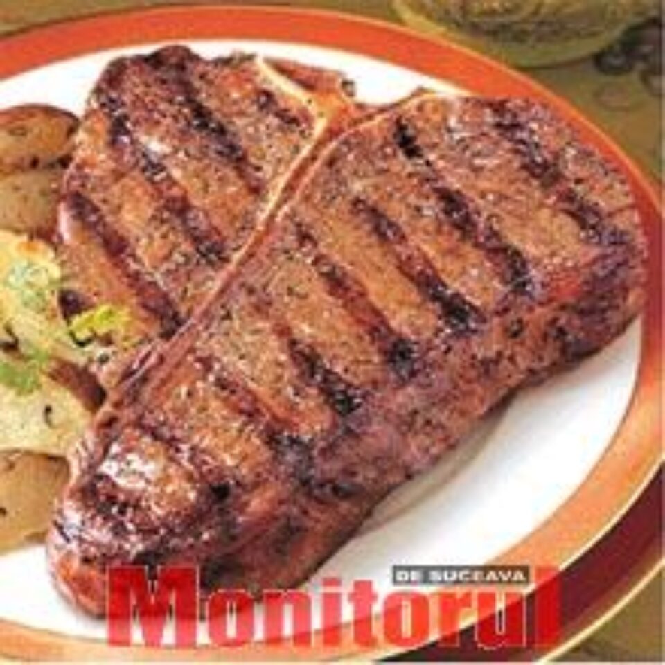 Carnea și grăsimile triplează riscul de recidivă a cancerului la colon