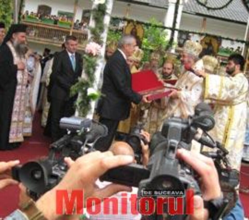 Băsescu și Tăriceanu s-au închinat la Secu