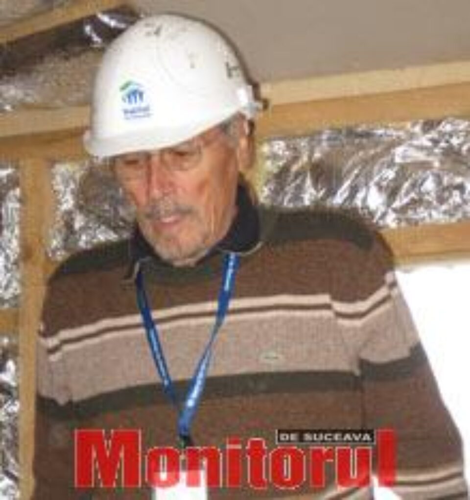 Fostul președinte Emil Constantinescu, pe șantierul Euro Habitat