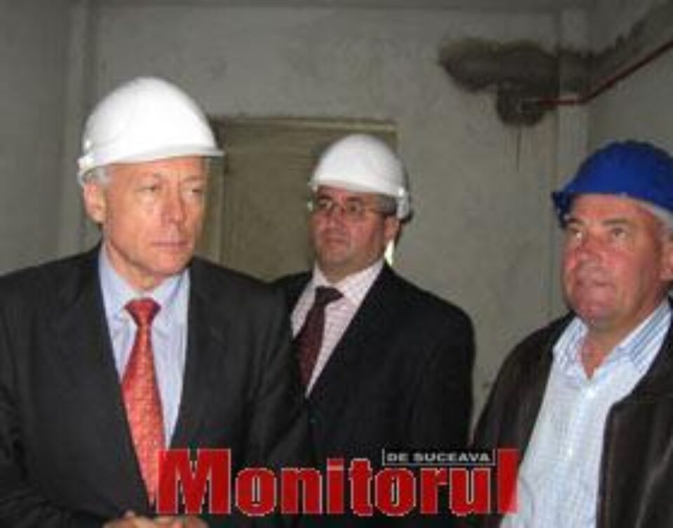 Ministrul Dezvoltării a vizitat cartierul ANL din Burdujeni, pentru a verifica calitatea lucrărilor