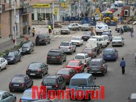 Haos pe străzile din centrul municipiului Suceava