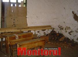 Banii pentru modernizarea şcolilor nu sunt folosiţi de primării