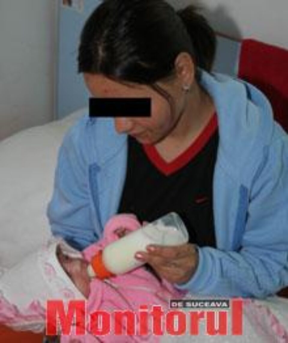 Mamele cu copii din flori, renegate de propriile familii Mamele cu copii din flori, renegate de propriile familii