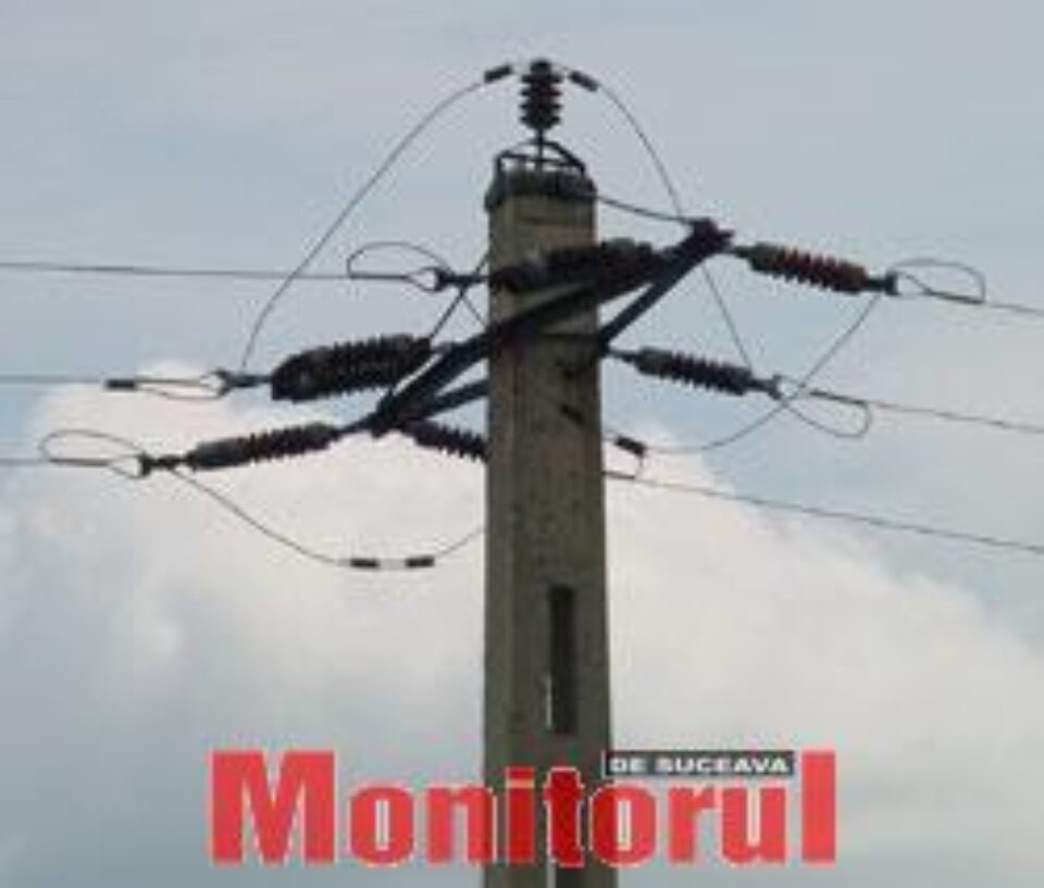 Vijelia de miercuri spre joi a lăsat peste 2.000 de case fără energie electrică Vijelia de miercuri spre joi a lăsat peste 2.000 de case fără energie electrică