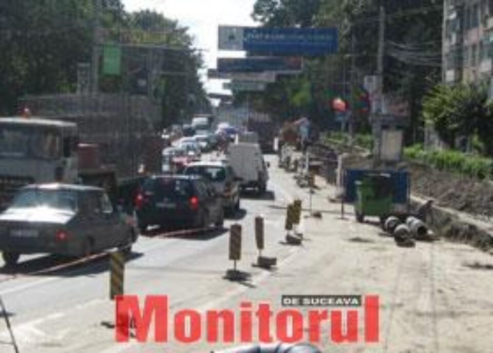 Nici poliţiştii care au fost scoşi pe străzi nu au reuşit să fluidizeze prea mult circulaţia