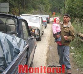 Ultima modă în cerșit pe DN 17 - asaltul la semafor