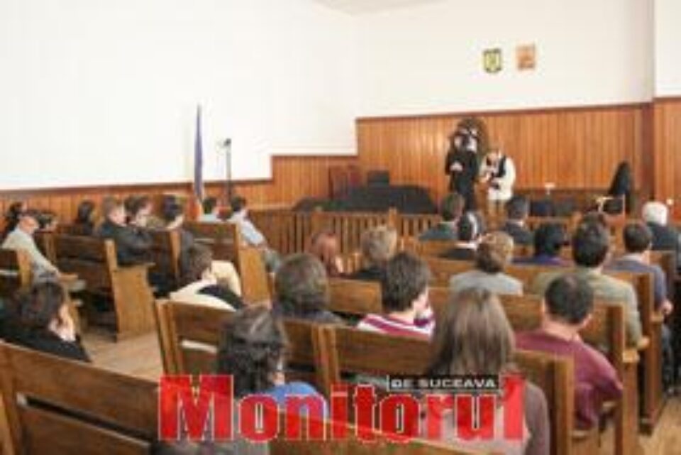Piesă de teatru în sala de judecată Piesă de teatru în sala de judecată