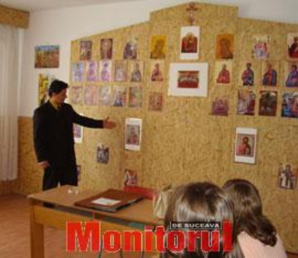 Profesorul Mihai Botezat, la ora de religie Profesorul Mihai Botezat, la ora de religie