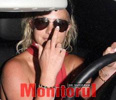 Britney Spears nu poate scăpa de paparazzi