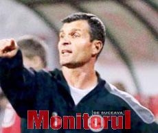 Antrenorul echipei Gloria Bistriţa, Ioan Ovidiu Sabău, a declarat, vineri, că bugetul mic al clubului, care determină conducerea să vândă jucători, îl face să se gândească la posibilitatea ca la sfârşitul