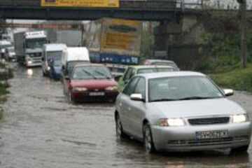 Lac de acumulare sub pasarela de la Șcheia