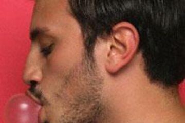 Bărbații celibatari și cei care mestecă gumă nu se îngrașă