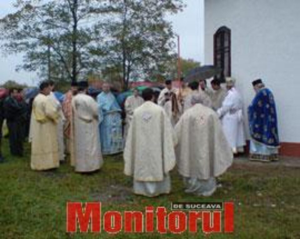 30 de familii și-au construit biserică la Vicșani - Mușenița
