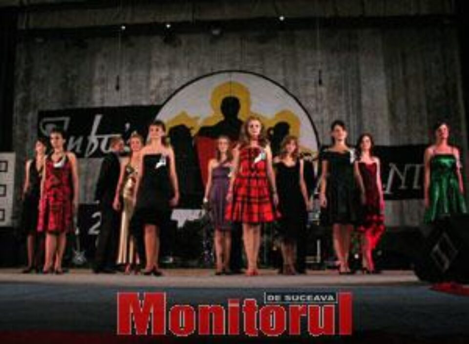 Zece concurente au trecut prin mai multe probe pentru a ajunge cele mai bune agente de la Info Zece concurente au trecut prin mai multe probe pentru a ajunge cele mai bune agente de la Info