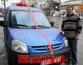 Codru Găinariu este clientul Bancpost care a câştigat o maşină Peugeot