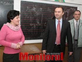 Ministrul Cristian Adomniţei, la Şcoala Generală Nr. 3, în fosta sa sală de clasă