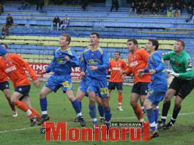 Fotbaliştii suceveni au fost aduşi cu picioarele pe pământ