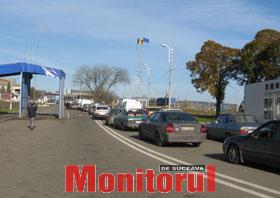 În week-end numărul românilor care pleacă spre Cernăuţi se ridică la aproximativ 3.000 pe zi