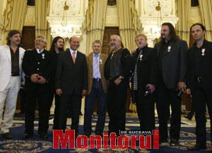 Membrii formației Phoenix au fost decorați de președintele Băsescu