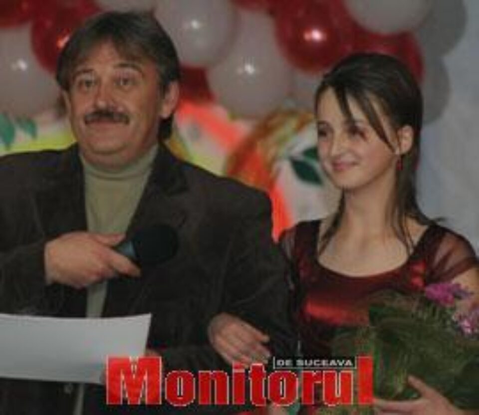 Primarul Marius Ursaciuc la braţ cu „Miss Boboc” 2007