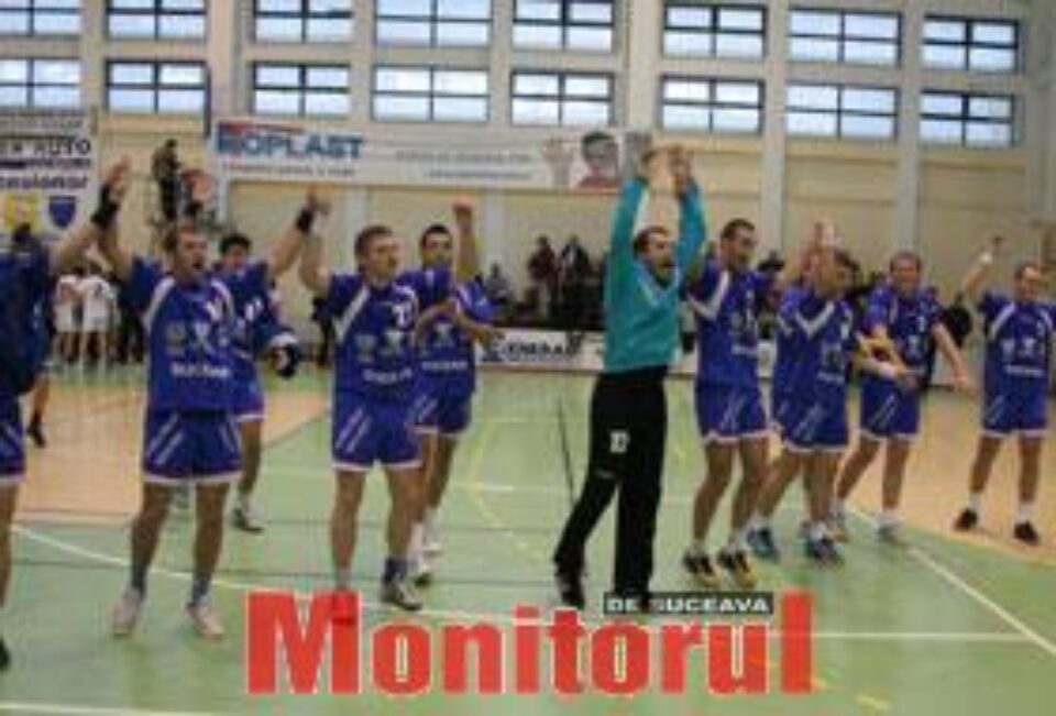 Handaliştii suceveni au fost ovaţionaţi minute în şir de public