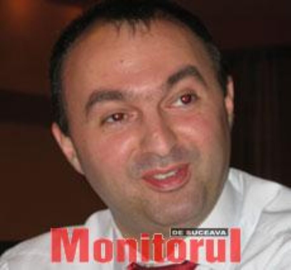 Cristian Adomniţei: „În anul 2008 creşterea salariilor pentru profesori va fi de 100%” Cristian Adomniţei: „În anul 2008 creşterea salariilor pentru profesori va fi de 100%”