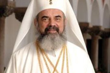 Patriarhul Bisericii Ortodoxe Române va primi o indemnizaţie lunară de 7.997 lei