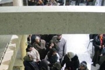 Cozi la Primărie pentru ajutoarele băneşti pentru lemne