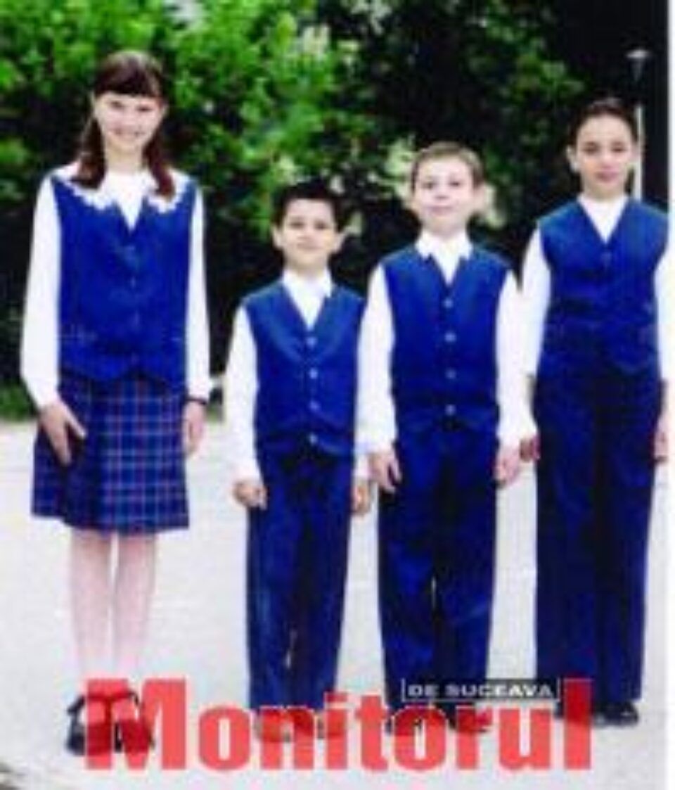 Românii susțin uniforma în școală