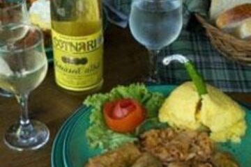 40% dintre români consideră sarmalele drept unul dintre cele mai importante produse tradiţionale