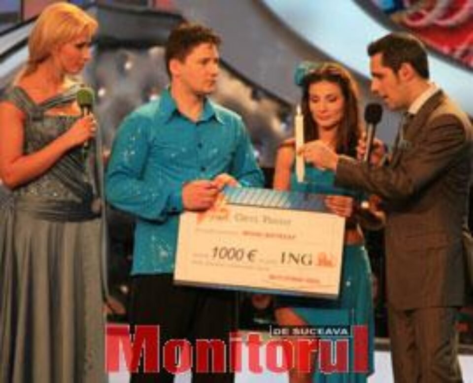 Suceveanul Mihai Botezat şi actriţa Ioana Ginghină au părăsit vineri concursul „Dansez pentru tine” Suceveanul Mihai Botezat şi actriţa Ioana Ginghină au părăsit vineri concursul „Dansez pentru tine”