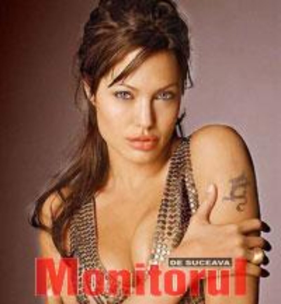 Angelina Jolie - cel mai sexy star de cinema