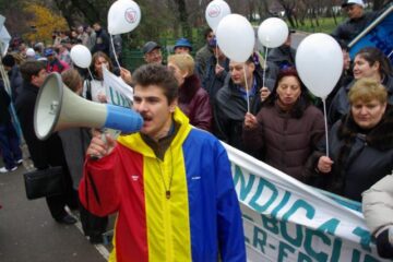 Pe semestre: Guvernul a aprobat salariul minim unic pe economie pentru 2008