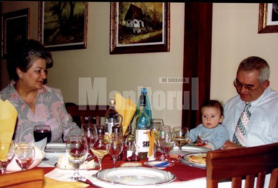 Cornelia și Sorin Hâncu, împreună cu nepoțelul Vlad