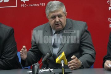 Explic foto: . „Ori în opoziție, ori la putere”