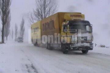 Vreme rea: Blocaje temporare și restricții de circulație pe drumurile din județ