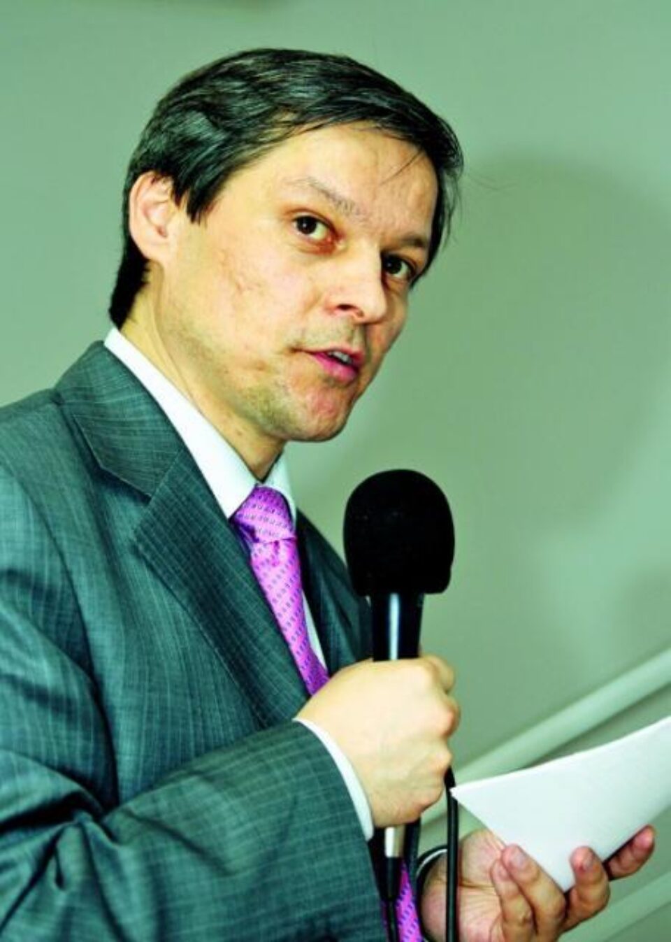 Dacian Cioloș se va întâlni, mâine, cu Fischer Boël