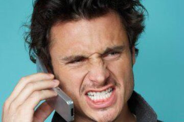 Atenție: Utilizarea frecventă a telefoanelor mobile crește riscul de cancer al gurii