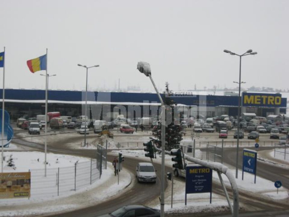 Orar de sezon: Marile magazine sucevene și-au prelungit programul