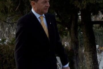 Băsescu:: O bună parte din idealurile Revoluției nu au fost împlinite