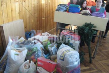 Din suflet: Elevi, Moși Crăciun pentru un copil bolnav