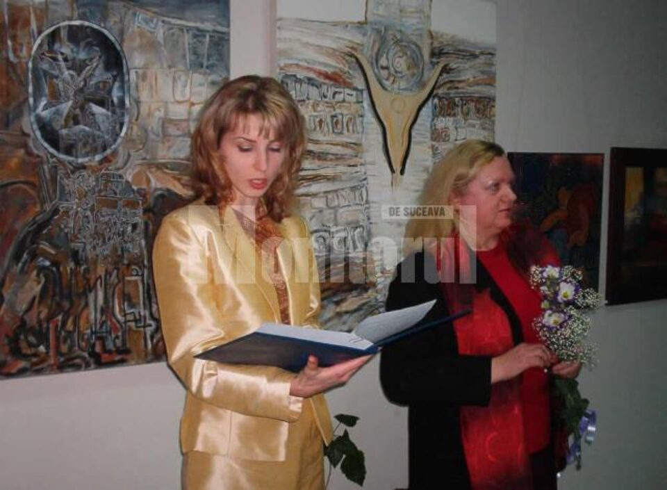 Raluca Schipor și Lucia Pușcașu la vernisajul Anualei 2007