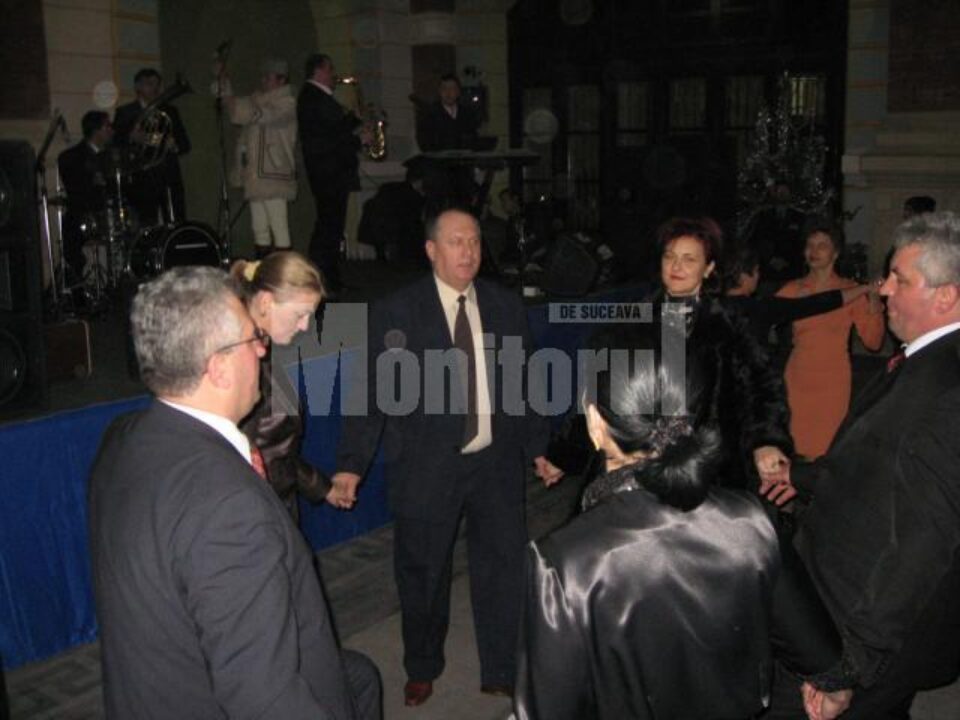Tradiție reluată: Balul Gospodarilor a însuflețit cartierul Burdujeni